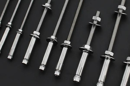 超長螺栓連接時是否需要特殊工具？扳手不可少！